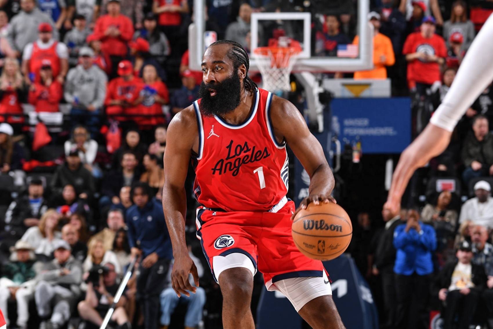 关于NBA巨星成功回归赛场，全队士气大增的信息