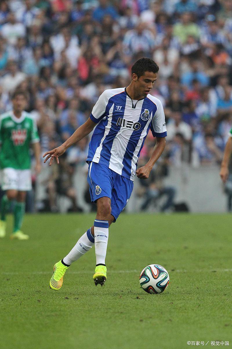 里昂挑战波尔图,硝烟弥漫欧冠舞台 里昂挑战波尔图,硝烟弥漫欧冠舞台