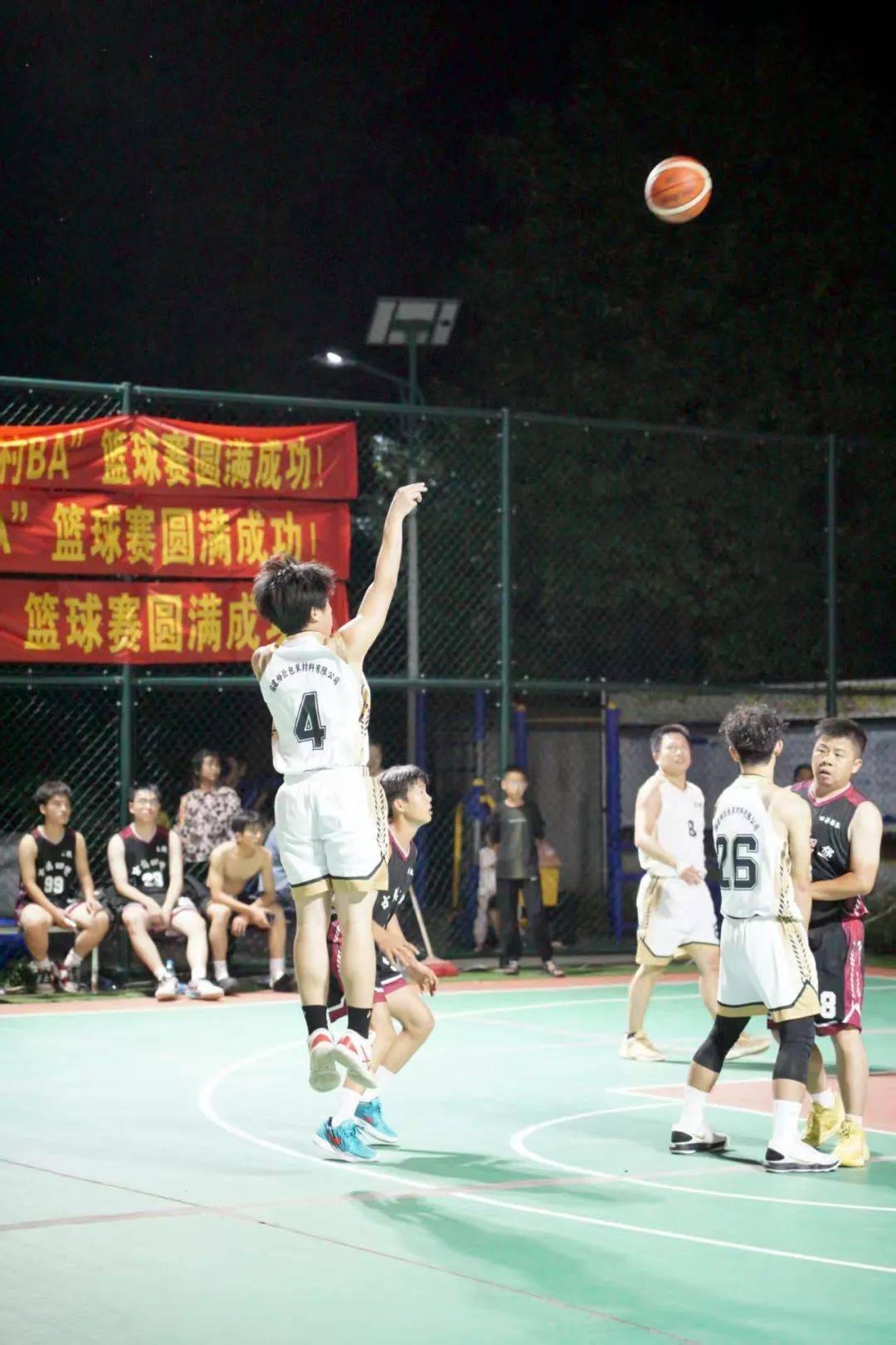 篮球赛季落幕,盛大颁奖典礼引爆激情的简单介绍 篮球赛季落幕,盛大颁奖典礼引爆激情的简单介绍