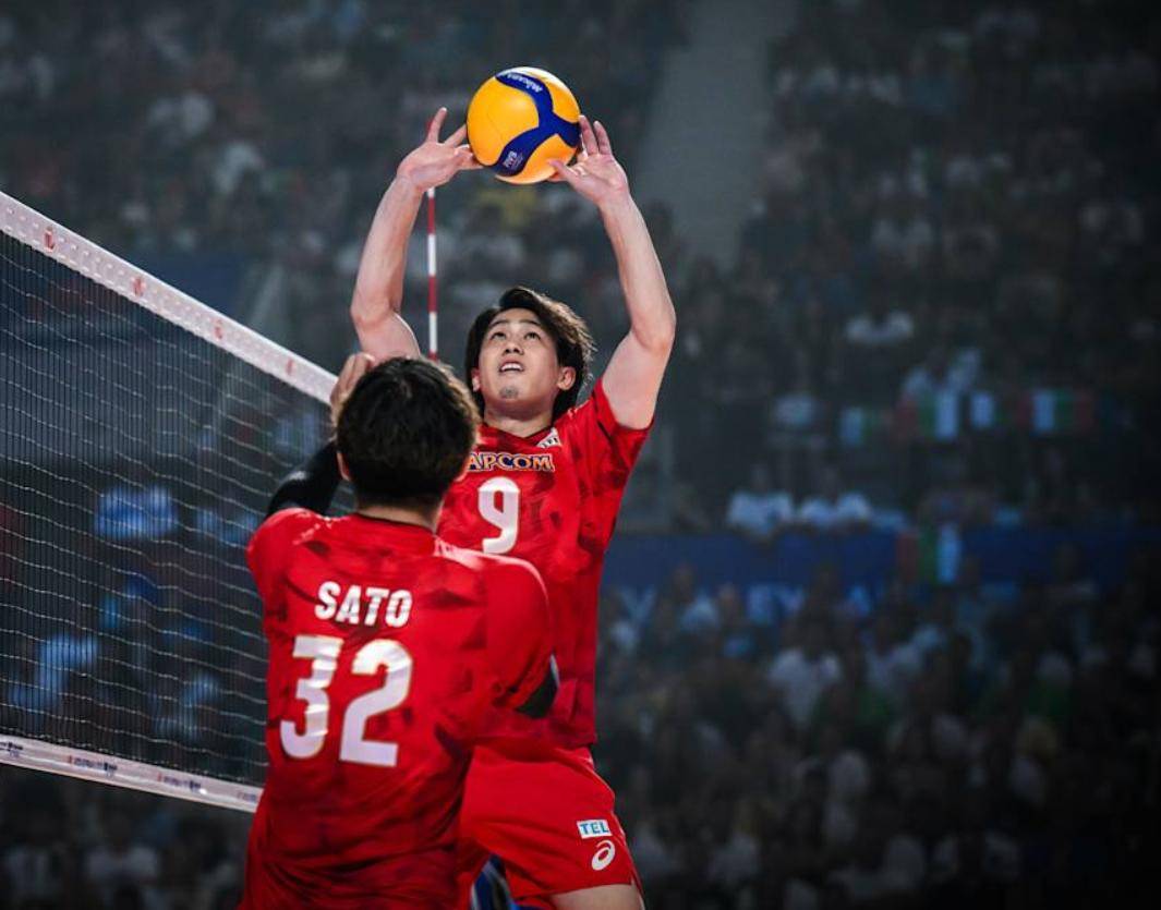 关于日本运动员突破个人最佳，刷新世界记录的信息