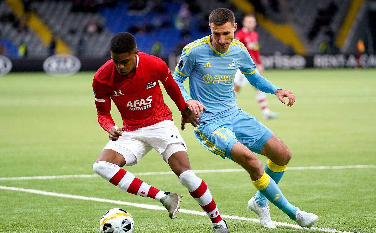 阿贾克斯战胜对手提前晋级下一轮比赛