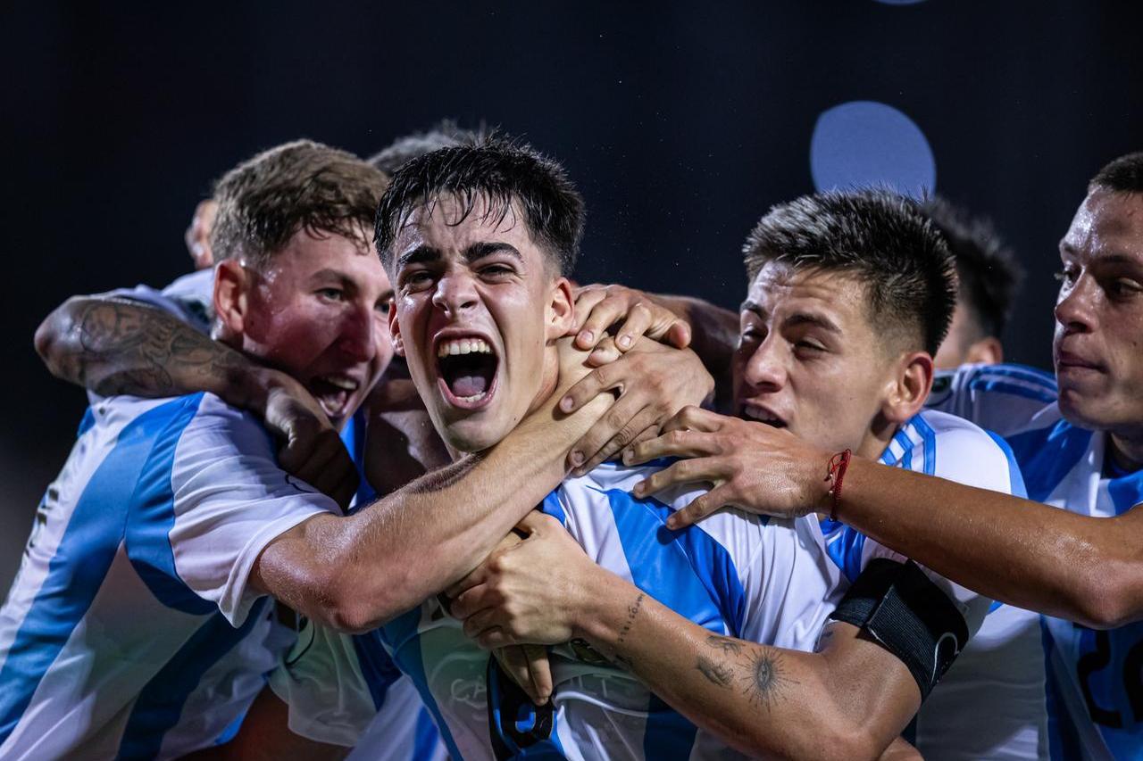 关于阿根廷男子曲棍球队实力出众，势不可挡的信息